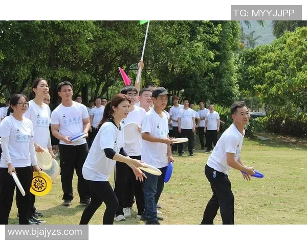 深圳飞盘队的节奏分析与战术探讨如何提升团队竞技水平与配合默契